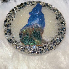 Load and play video in Gallery viewer, Wolf howling at the Moon resin coasters
