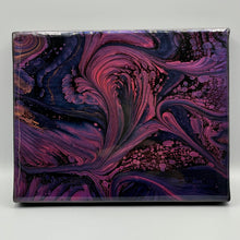 Lade das Bild in den Galerie-Viewer, Into the Depths
